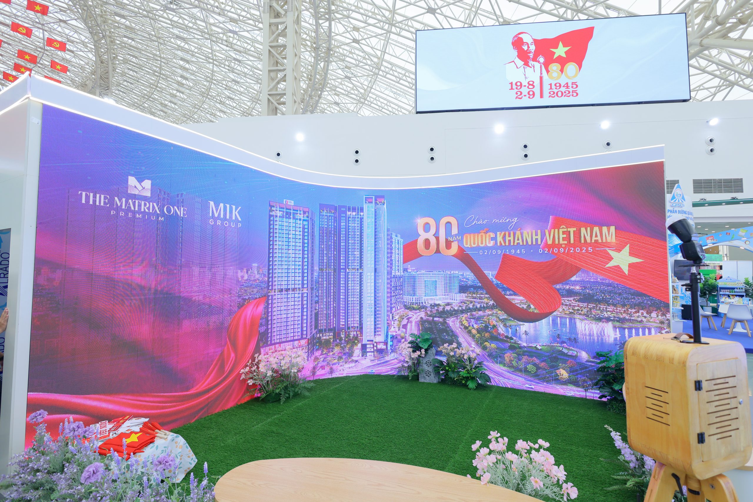 Triển lãm A80: MIK GROUP lọt Top 20 "Không gian trưng bày tiêu biểu" 5 FILE 3062 scaled